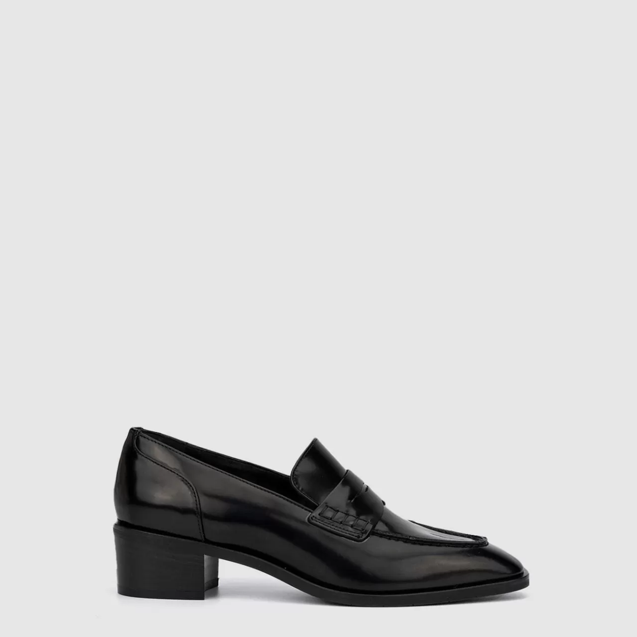 Aquatalia Flats | Rada Black